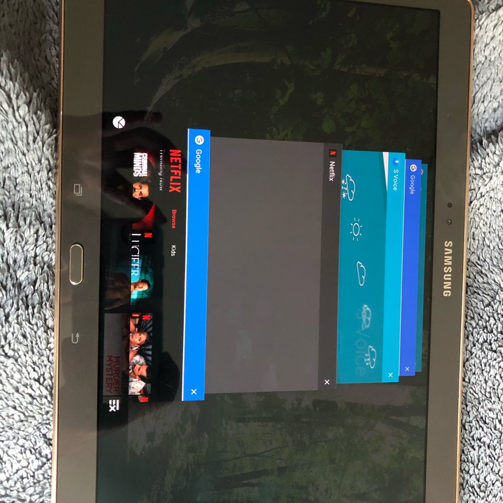 Samsung tablet - Picture 3 of 8